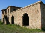 Rustico in pietra di 420mq con 1900mq di giardino in posizione ottimale per creare un ristorante o un B&B.